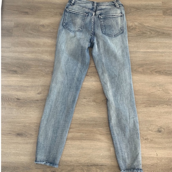 YMI STRETCHY JEANS - Picture 4 of 5